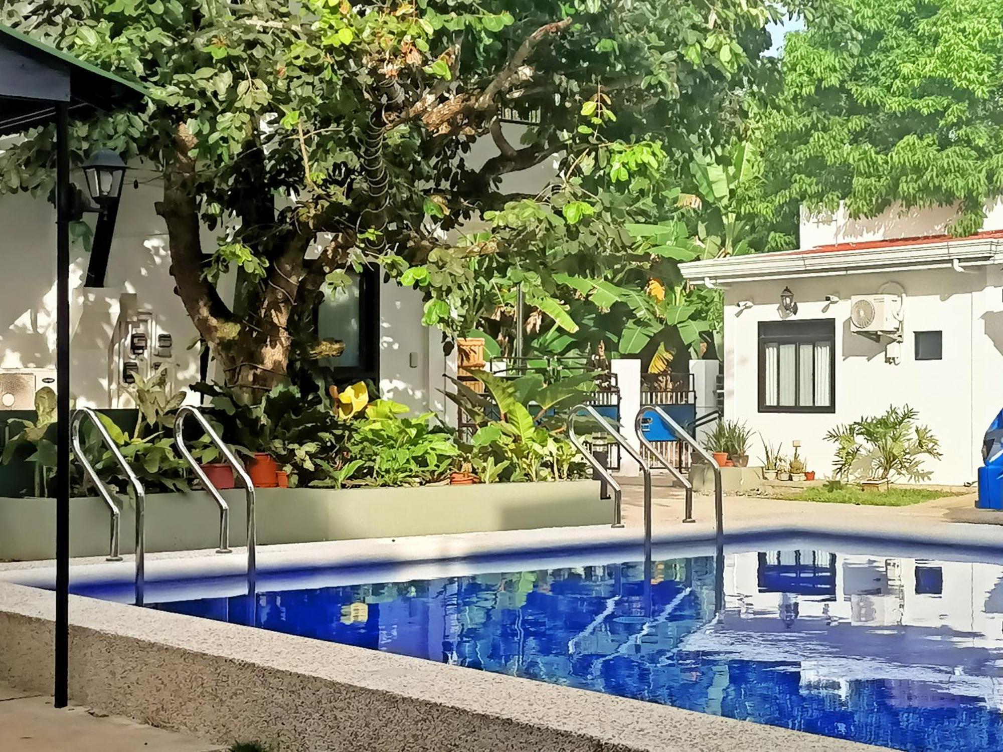Alona Whitehouses Resort 팡라오 외부 사진